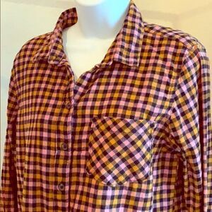 𝅺OLD NAVY Plaid Flannel Button down Size L Petite